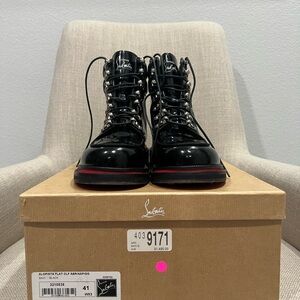 ❌❌SOLD❌❌ 

Christian Louboutin Aliposta Black Patent Leather Combat Boots